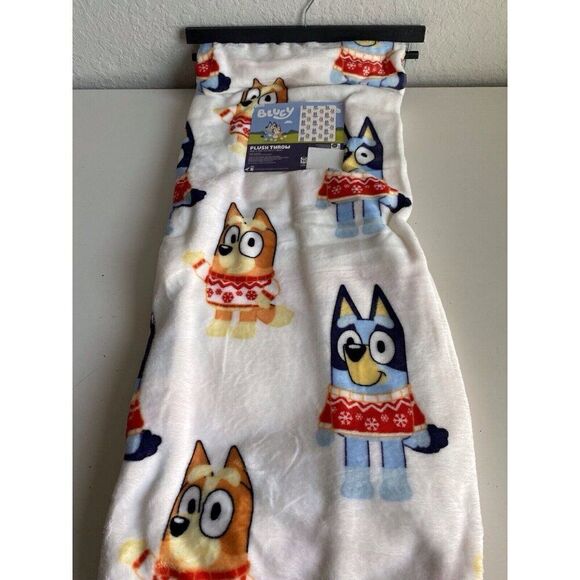 Bluey And Bingo Wearing Christmas Sweaters Soft Throw HOLIDAY Blanket 50 X 70” - Picture 2 of 13